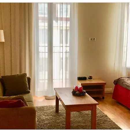 Old Town Studio With A Balcony 维尔纽斯